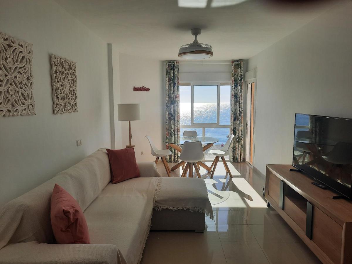 Primera Linea De Playa A 10 Min Estepona San Luis de Sabinillas Dış mekan fotoğraf