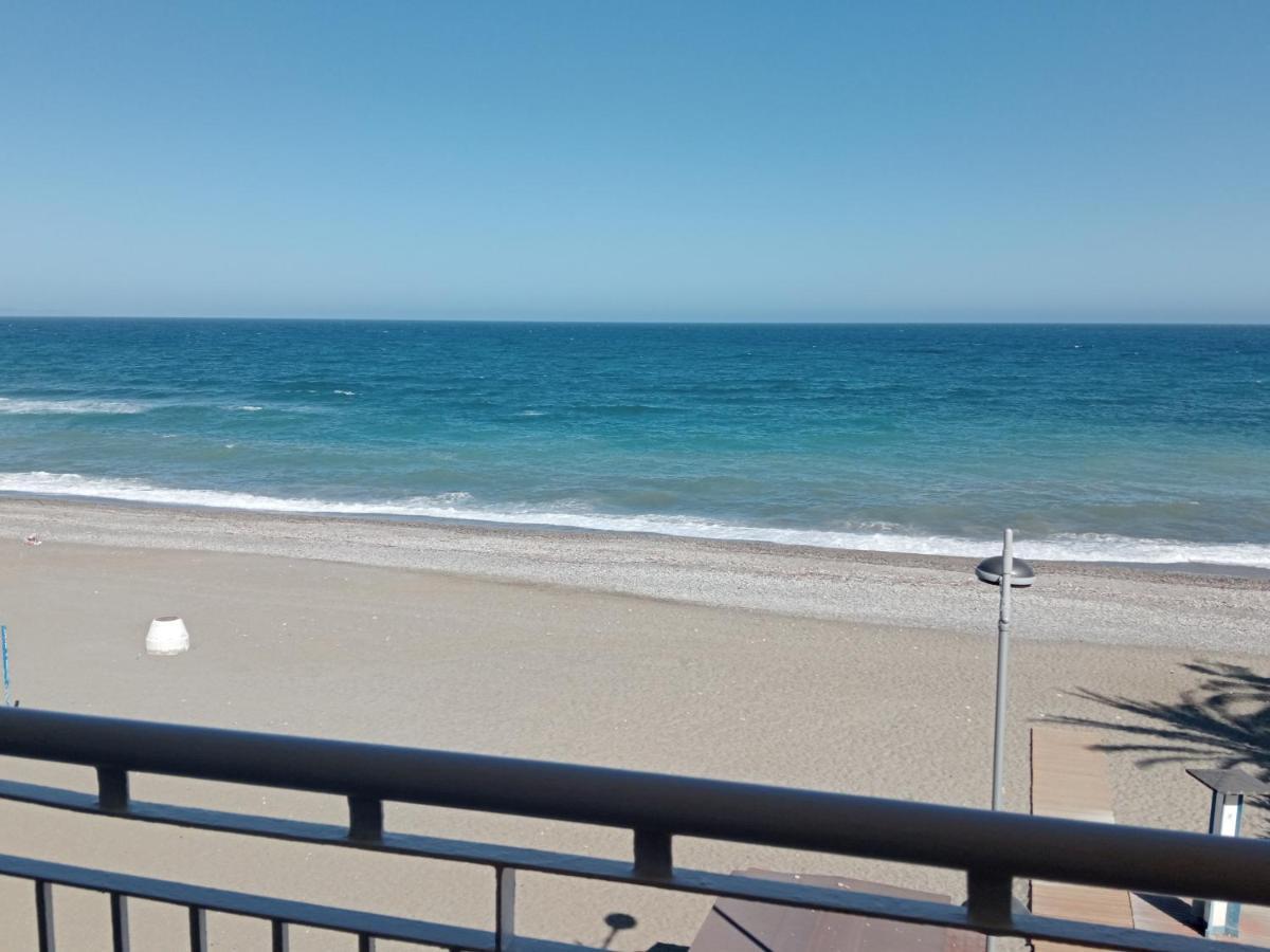 Primera Linea De Playa A 10 Min Estepona San Luis de Sabinillas Dış mekan fotoğraf