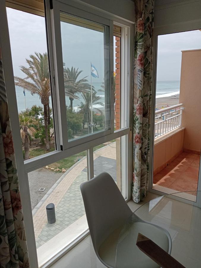 Primera Linea De Playa A 10 Min Estepona San Luis de Sabinillas Dış mekan fotoğraf