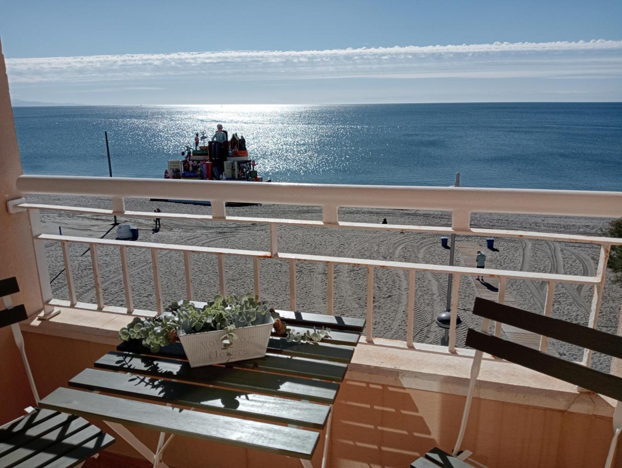 Primera Linea De Playa A 10 Min Estepona San Luis de Sabinillas Dış mekan fotoğraf